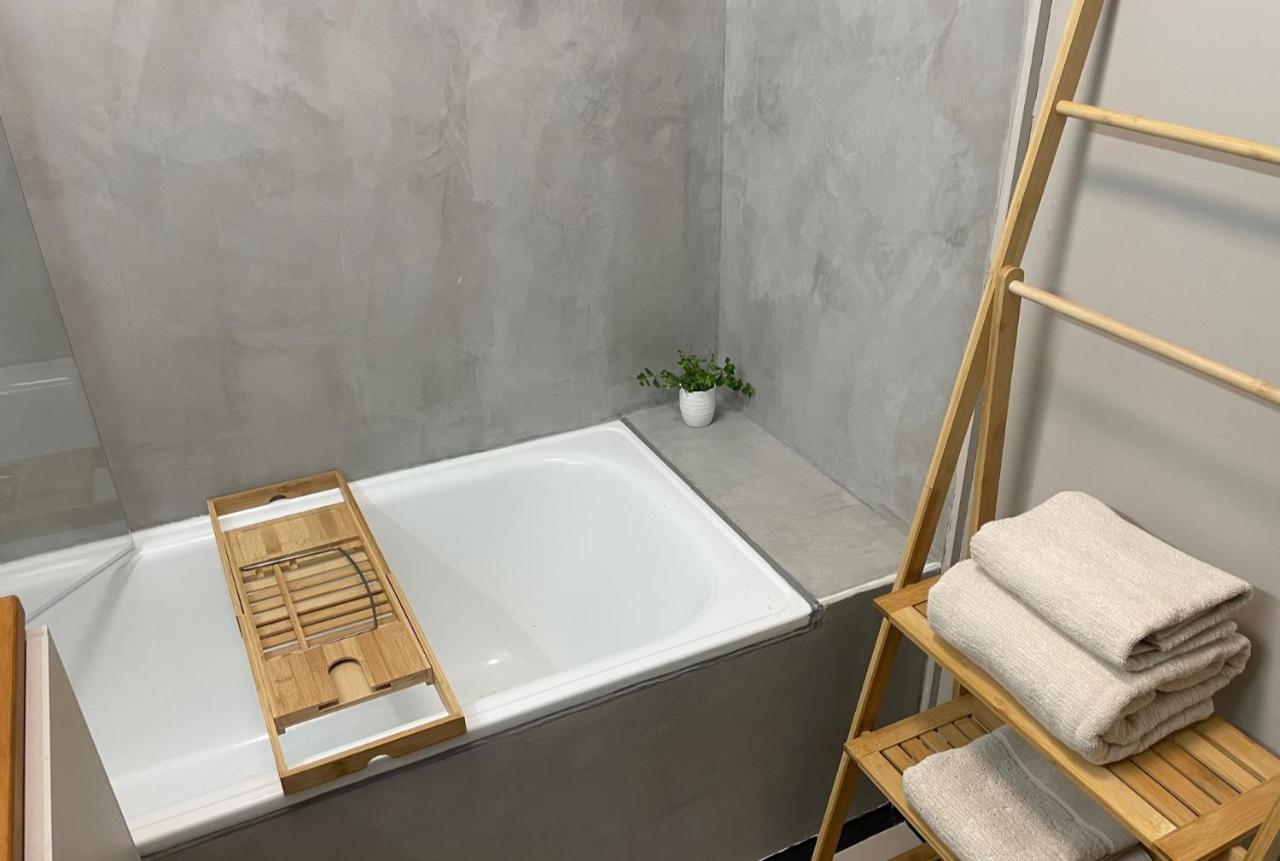 Appartement De Charme Au Pied De La Basilique Saint Remi Reims Kültér fotó